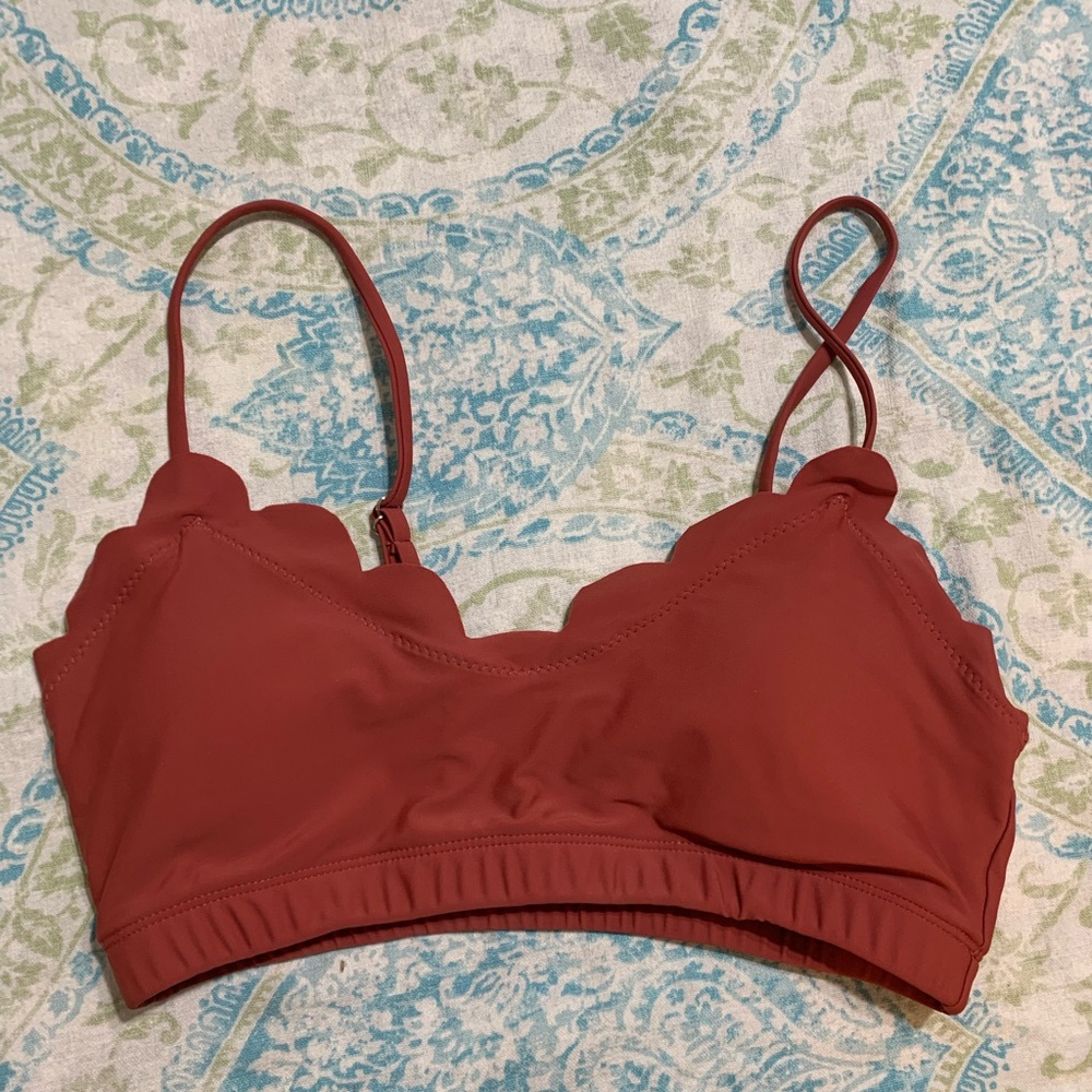 Bikini top.